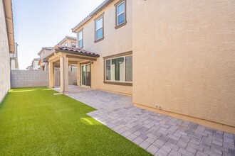 16584 W Jenan Dr in Surprise, AZ - Building Photo - Building Photo