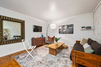 320 W 30th St in New York, NY - Building Photo - Building Photo