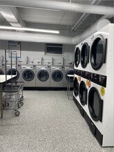 3415 74th St, Unit SB in Jackson Heights, NY - Building Photo - Building Photo