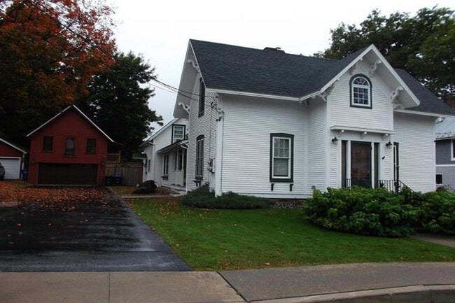 property at 52 Ferris St