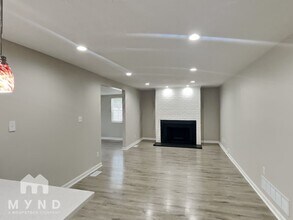 1224 Hanson St in Reynoldsburg, OH - Foto de edificio - Building Photo