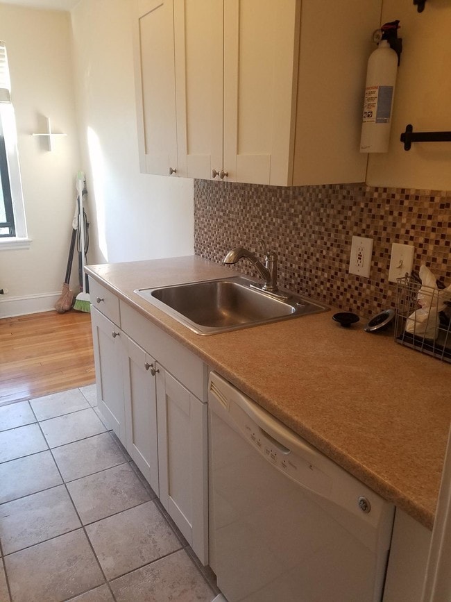 property at 62 Queensberry St