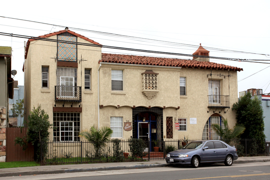 The Patrician in Long Beach, CA - Building Photo