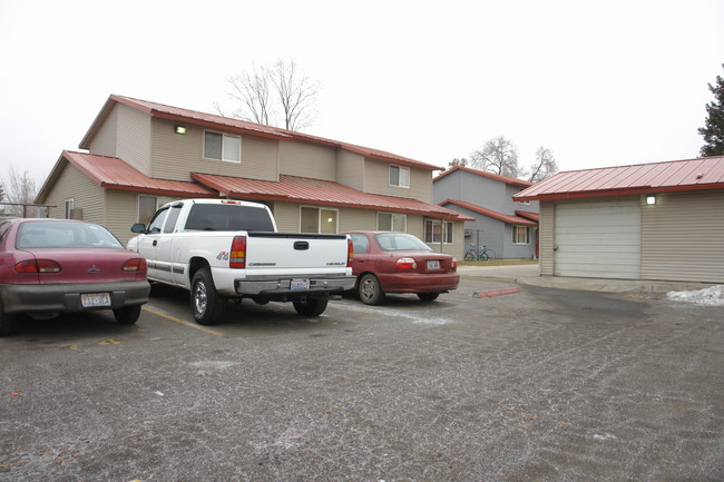 801 E Central Ave in Yakima, WA - Foto de edificio - Building Photo