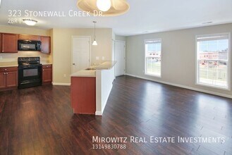 323 Stonewall Creek Dr in O'Fallon, MO - Building Photo - Building Photo