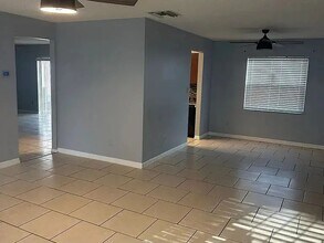 5247 Lighthouse Rd in Orlando, FL - Building Photo - Building Photo