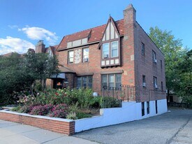 6749 Juno St, Unit #1 in Forest Hills, NY - Building Photo