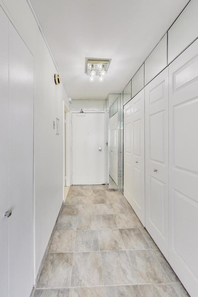 155 N Harbor Dr in Chicago, IL - Building Photo - Building Photo