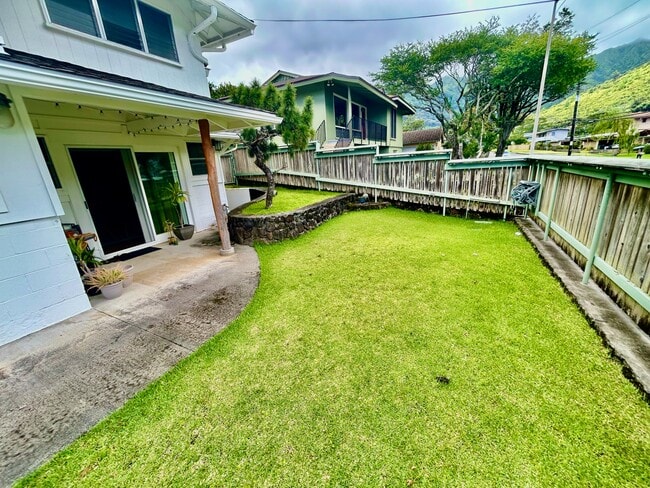 3386 Manoa Rd in Honolulu, HI - Building Photo - Building Photo