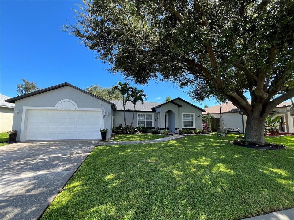 755 Triple Crown Ln in Melbourne, FL - Building Photo