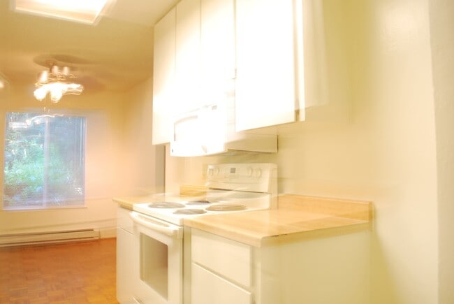 505 Cypress Point Dr in Mountain View, CA - Building Photo - Building Photo