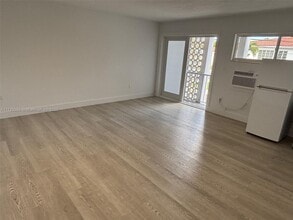 100 Madeira Ave in Coral Gables, FL - Building Photo - Building Photo