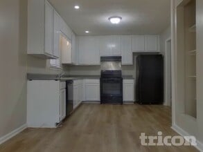 259 Brooks St, Unit 805 in Dallas, GA - Foto de edificio - Building Photo