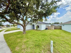 12129 Buffington Ln in Riverview, FL - Building Photo - Building Photo