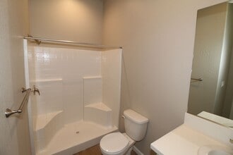 2345 N Arthur Ave in Fresno, CA - Building Photo - Building Photo