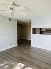 2031 Renaissance Blvd in Miramar, FL - Building Photo - Building Photo