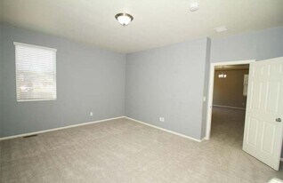 461 S 34th Ct in Brighton, CO - Building Photo