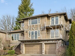 10139 NW Skyline Heights Dr in Portland, OR - Building Photo - Building Photo