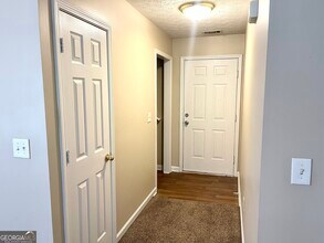 100 Oak Hill Dr in Covington, GA - Building Photo - Building Photo