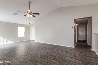 14916 N 125th Ln in El Mirage, AZ - Foto de edificio - Building Photo