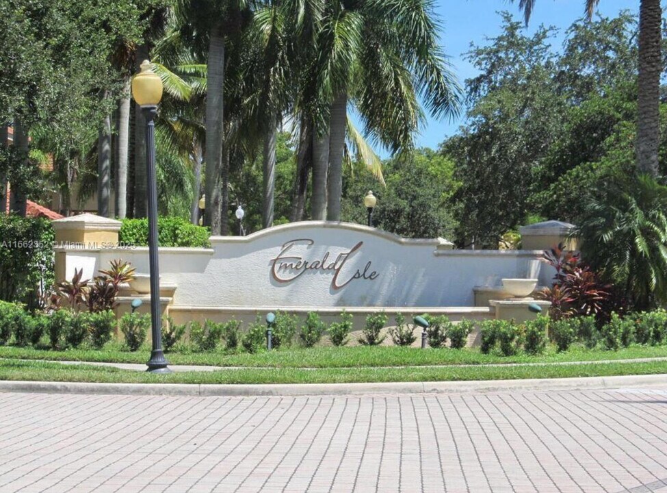 4131 San Marino Blvd in West Palm Beach, FL - Building Photo