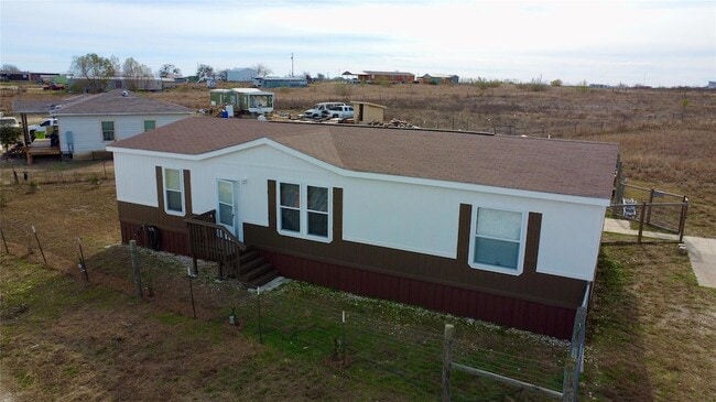 17310 State Hwy 95 in Coupland, TX - Building Photo - Building Photo