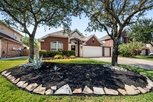 17311 Elverson Oaks Dr in Tomball, TX - Building Photo