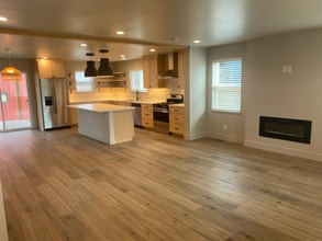 115 S Valley St in Manhattan, MT - Building Photo - Building Photo