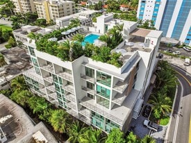 10281 W Bay Harbor Dr in Bay Harbor Islands, FL - Building Photo