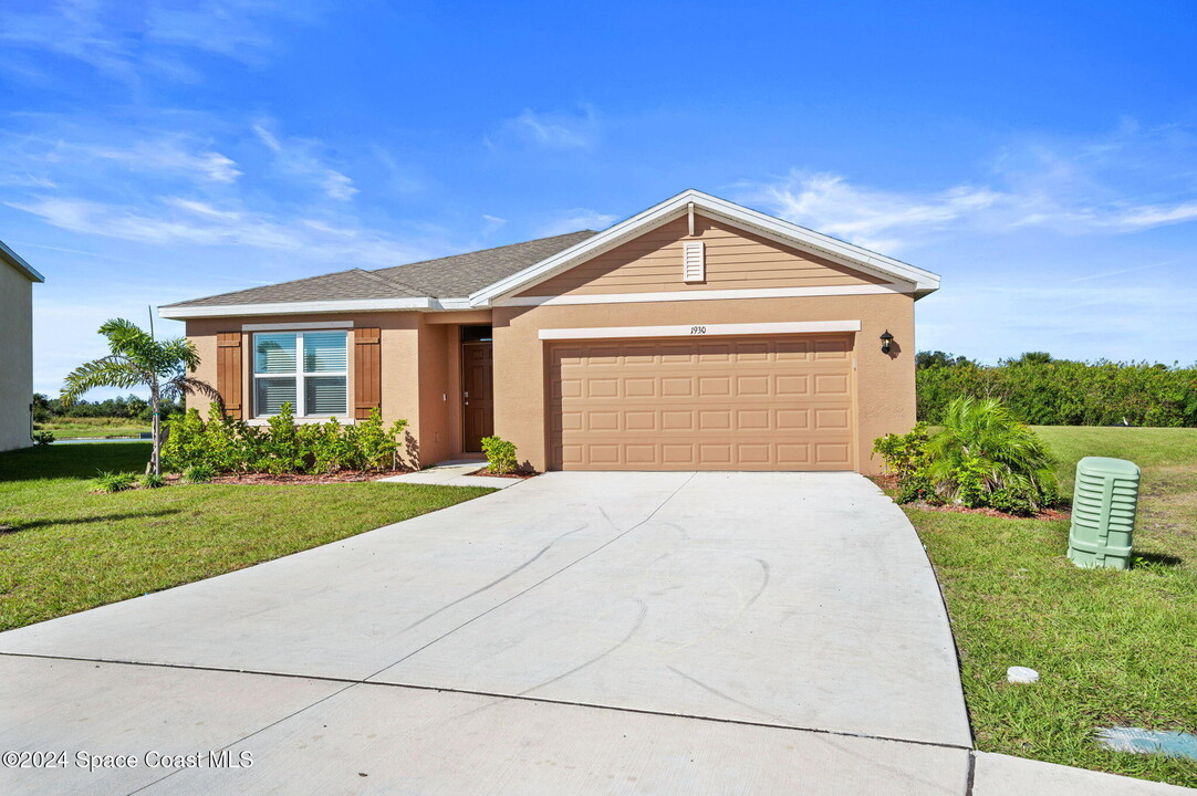 1930 Sloan Ct in Rockledge, FL - Building Photo