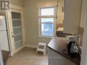 928 Greenwood Ave in Toronto, ON - Building Photo - Building Photo