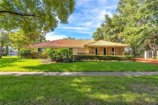 property at 7210 W Troon Cir