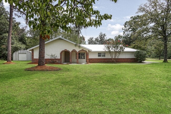 property at 534 Shrine Club Rd