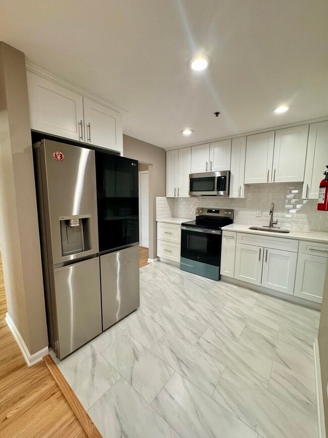 property at 1911 Grand Ave