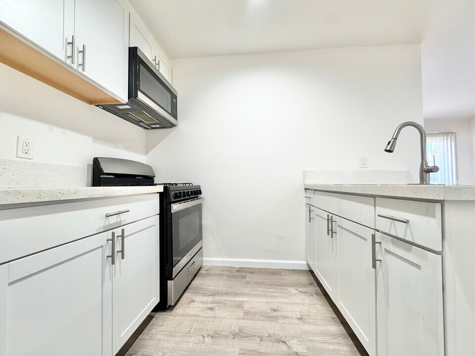 3663 Vinton Ave in Los Angeles, CA - Building Photo
