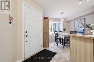 626 Woodlawn Rd E in Guelph, ON - Building Photo - Building Photo