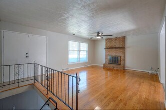 505 E 90th Terrace in Kansas City, MO - Building Photo - Building Photo