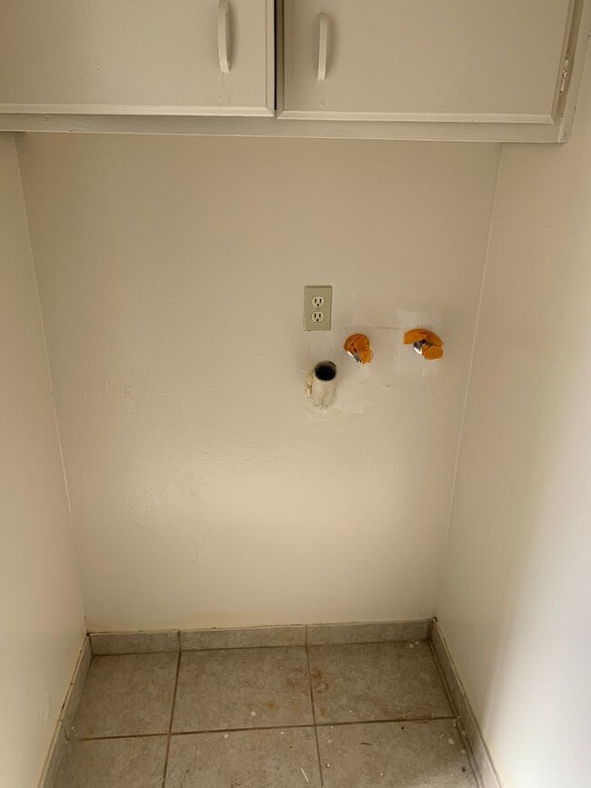 516 N M St in Lompoc, CA - Building Photo - Building Photo