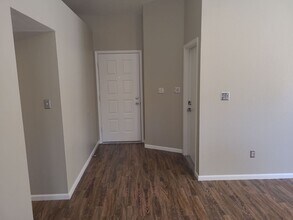 2902 E Irwin Ave in Mesa, AZ - Foto de edificio - Building Photo
