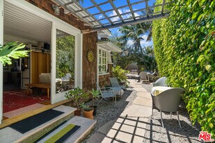 648 Palms Blvd in Los Angeles, CA - Building Photo