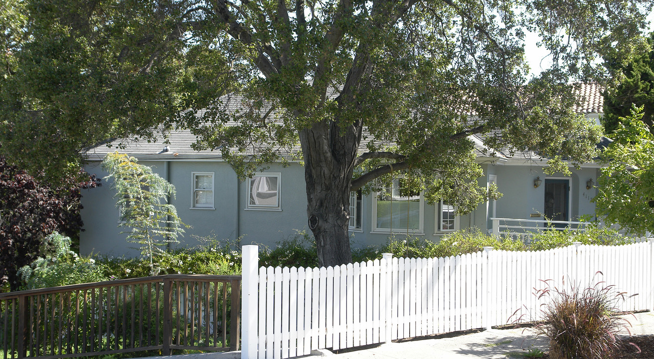 4111-4115 Greenwood Ave in Oakland, CA - Building Photo