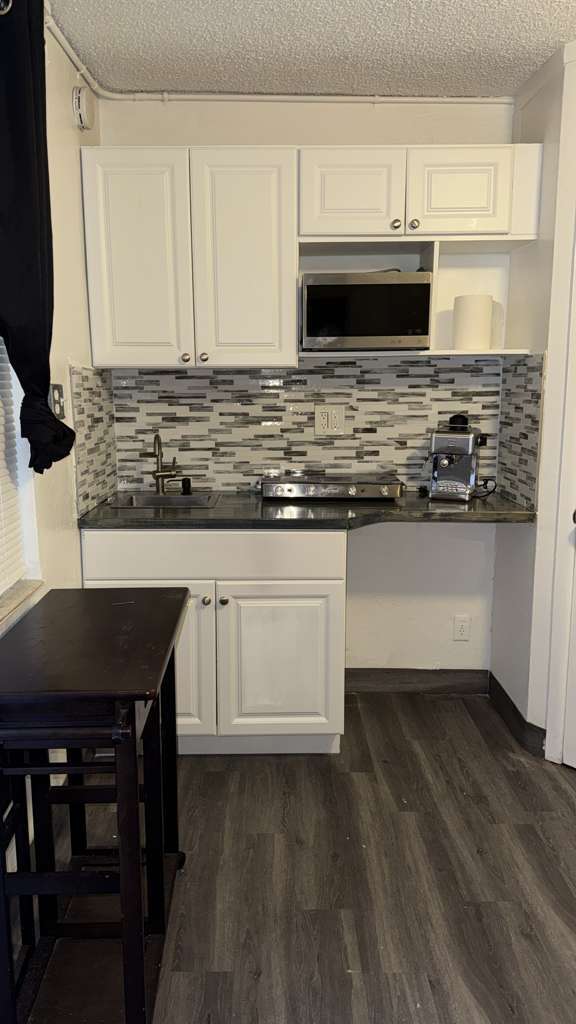 1906 Rodman St in Hollywood, FL - Foto de edificio - Building Photo