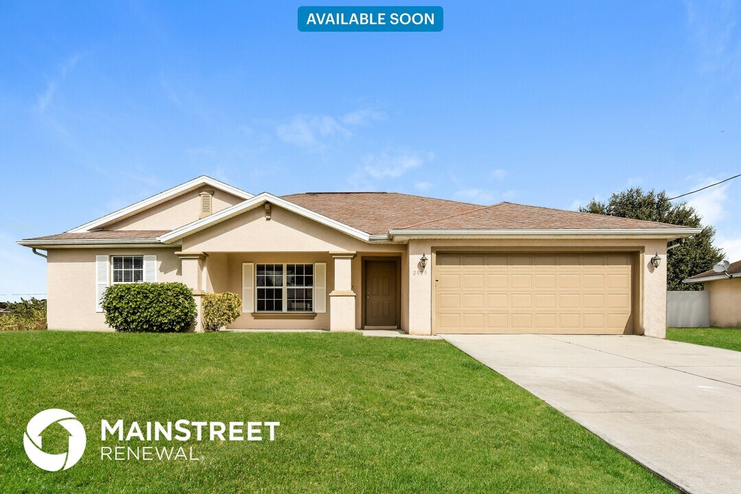 2906 26th St SW in Lehigh Acres, FL - Building Photo