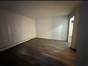 2430 Muscatine Ave in Iowa City, IA - Building Photo - Building Photo