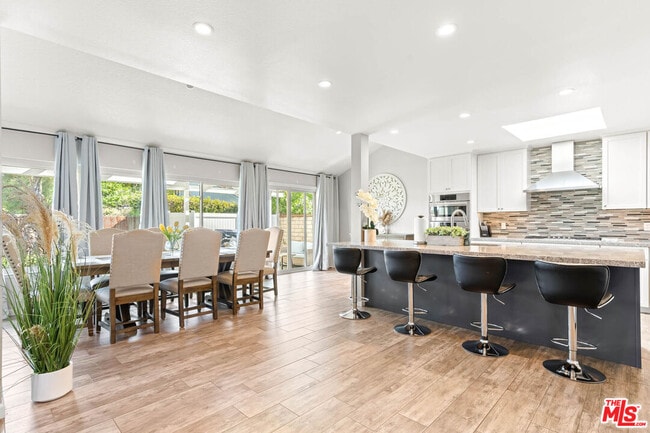 23236 Vía Calisero in Santa Clarita, CA - Building Photo - Building Photo