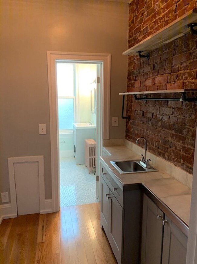 5214 Friendship Ave in Pittsburgh, PA - Building Photo - Building Photo