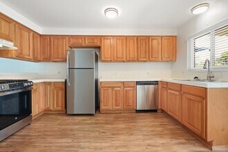 241 Avenida Serra in San Clemente, CA - Building Photo - Building Photo