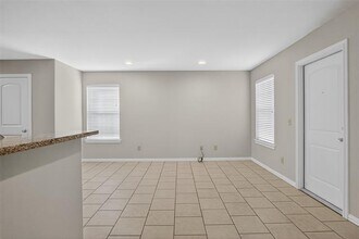 1712 S Waco St in Van Alstyne, TX - Building Photo - Building Photo