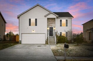 1304 Freedom Dr in Clarksville, TN - Building Photo