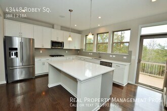 43448 Robey Sq in Ashburn, VA - Building Photo - Building Photo